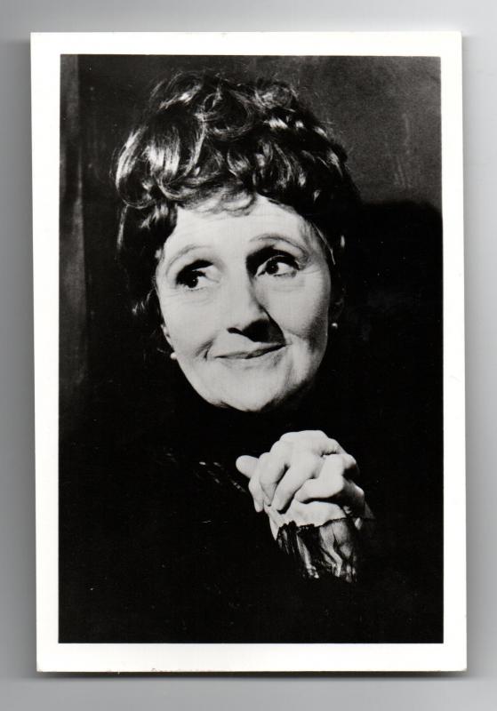 Joyce Carey - 15525