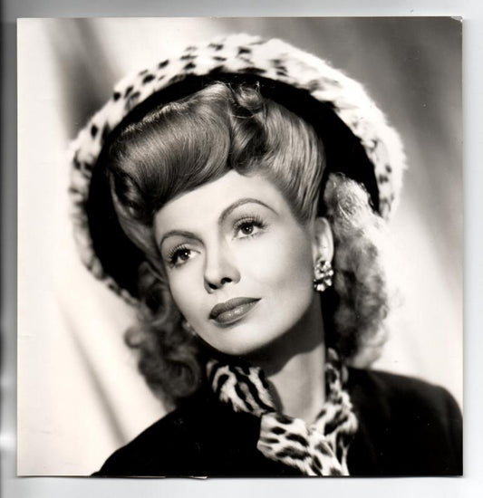 Yolande Donlan - 16633